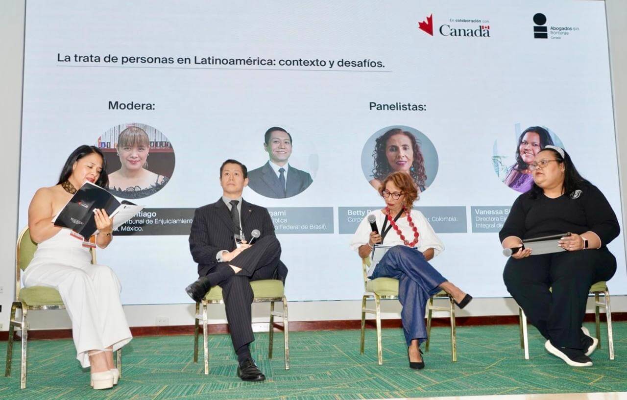 Panel sobre el contexto y los retos de la trata en América Latina. De izquierda a derecha: Diana Garduño, Gustavo Nogami, Betty Pedraza Lozano, Vanessa Siliezar. Créditos: Click Digital/ASF Canada 2024.